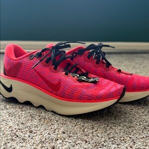 Nike Women's Vibrant Pink Athletic Shoes